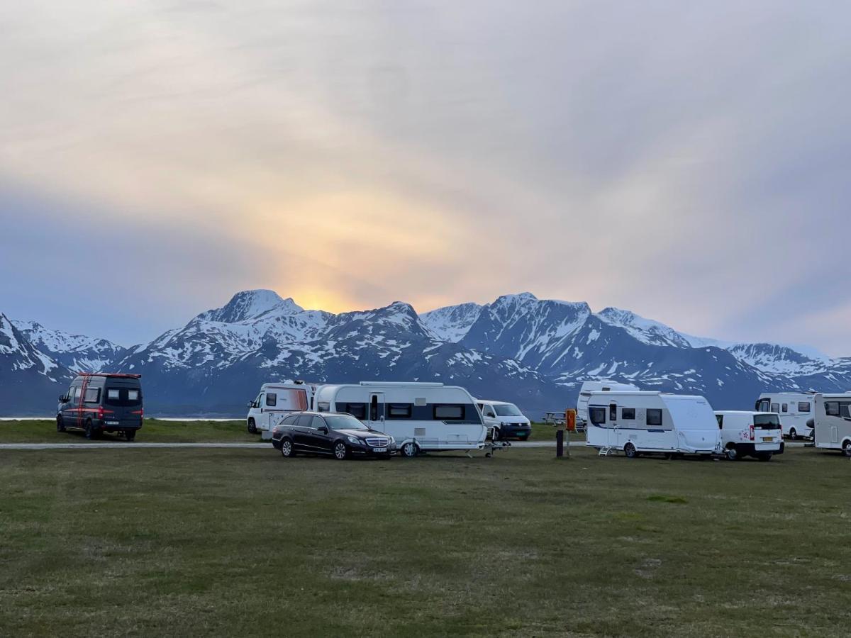 Skittenelv Lodge & Camping Тромсё Экстерьер фото